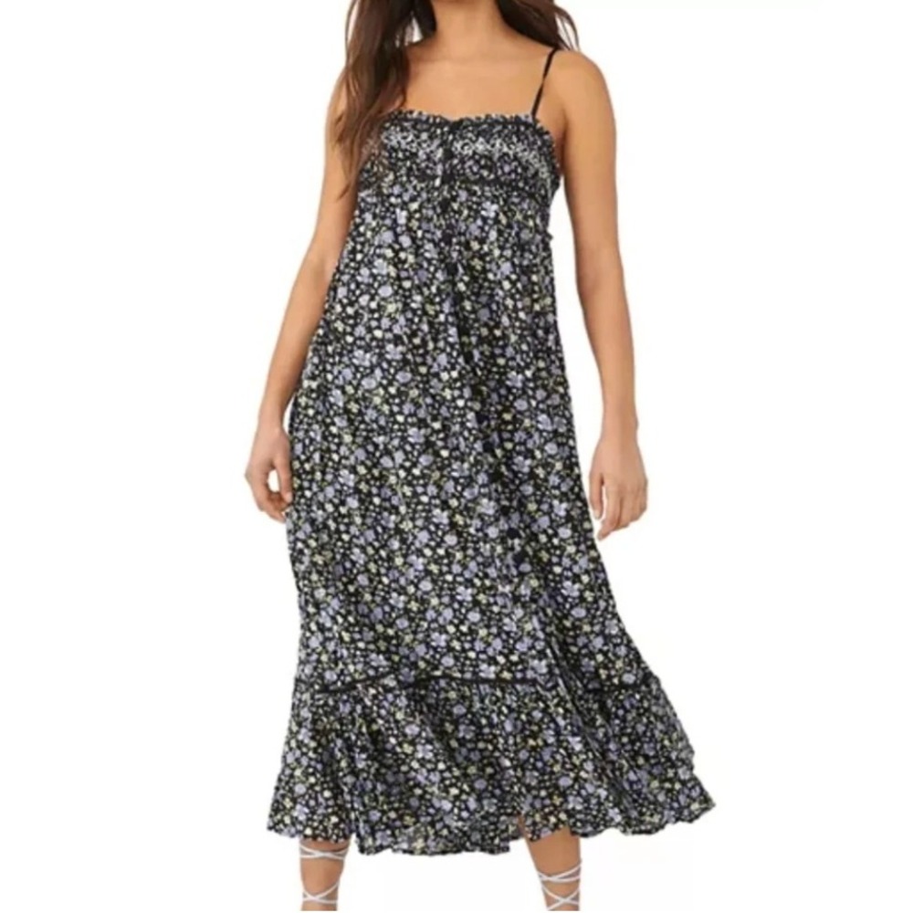 Free People Molly Jo Floral Smocked Tiered Midi Dress in Black sz M